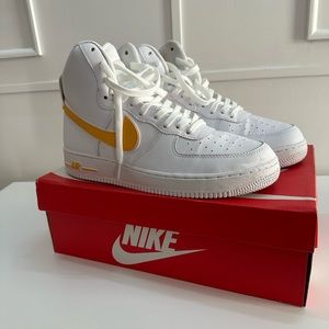 Air Force One Hi white and yellow 🟡⚪️